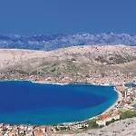 Daire 2 Bedroom In Pag