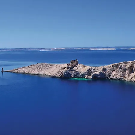 Lovely In Pag With Wifi *