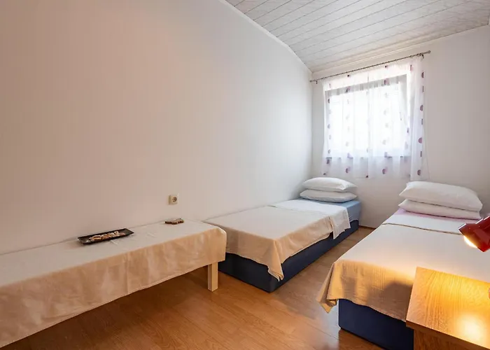 2 Bedroom In Pag Appartamento *