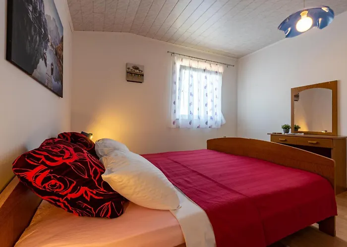 Appartamento 2 Bedroom In Pag