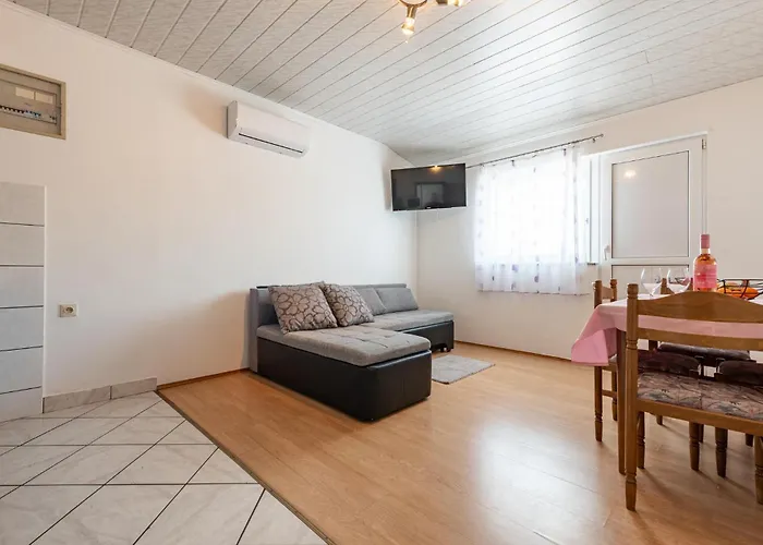 Appartamento 2 Bedroom In Pag *