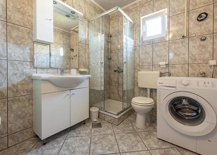 2 Bedroom In Pag Appartamento Pag Town