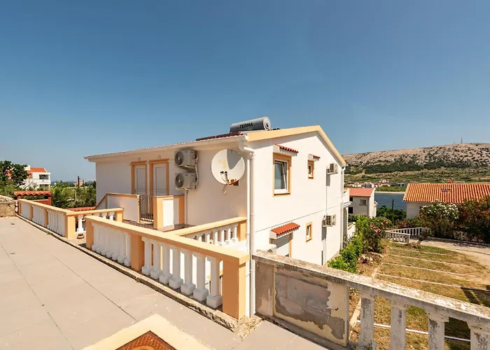 2 Bedroom In Pag Pag Town