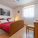 Apartamento 2 Bedroom In Pag *