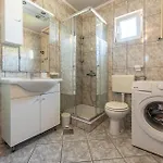 2 Bedroom In Pag Apartamento Pag Town