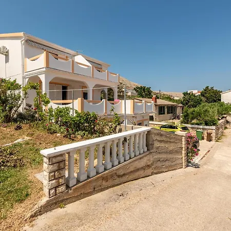 2 Bedroom In Pag Pag Town