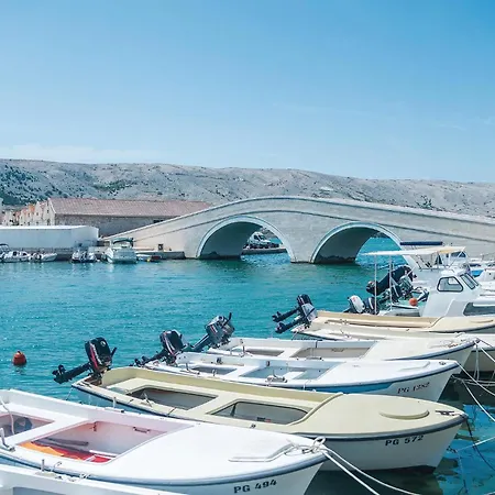 Daire Lovely In Pag With Wifi
